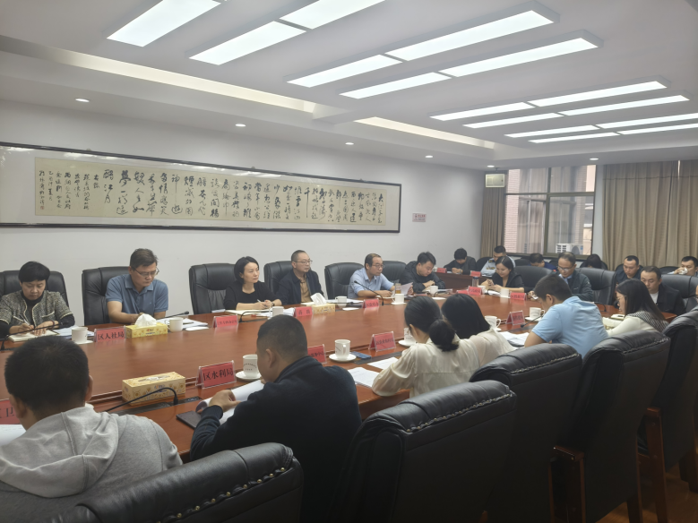 雨湖区2025年民生补短提质攻坚工作调度会召开