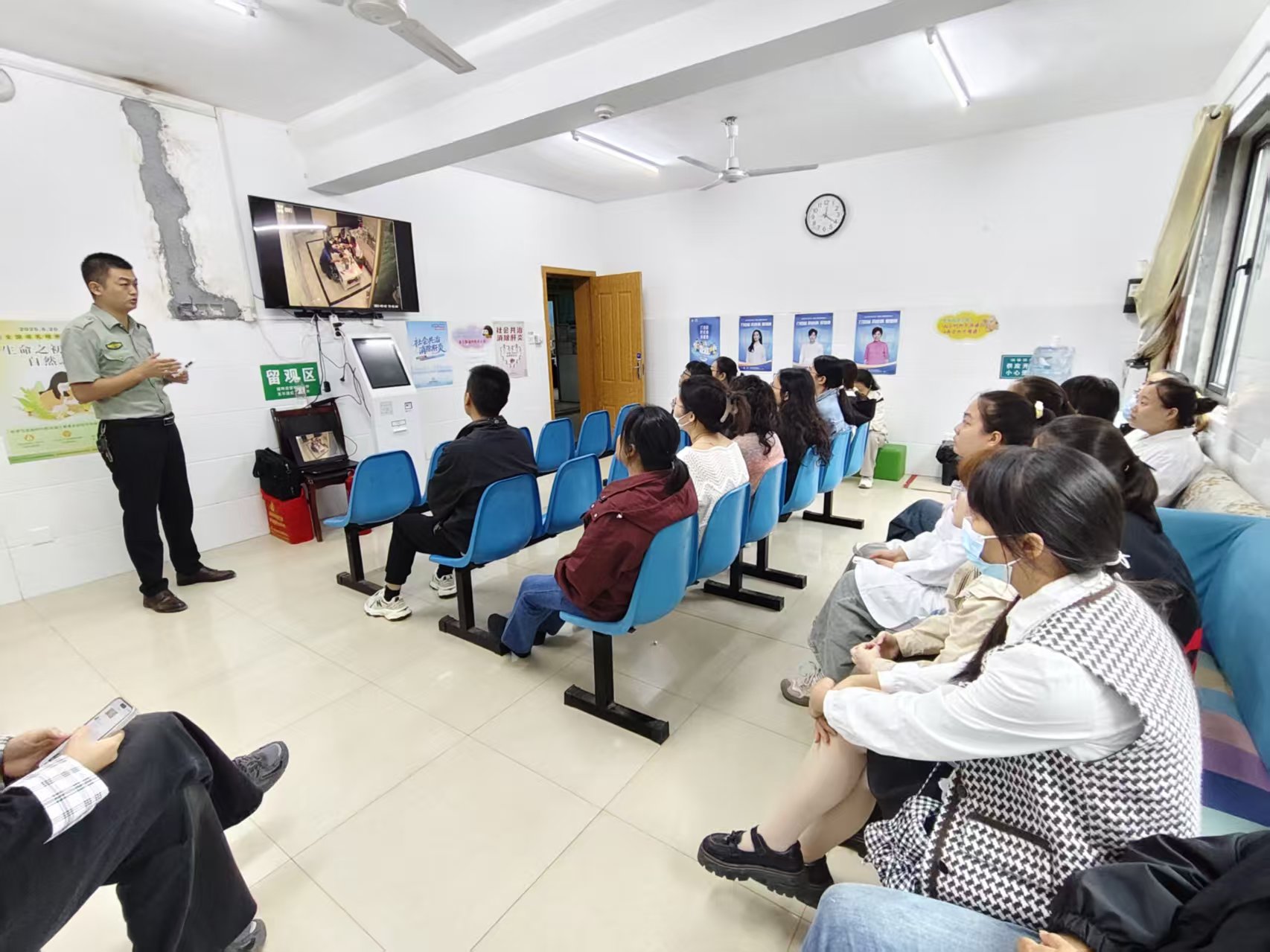 先锋街道社区卫生服务中心：筑牢安全“防火墙”，守护平安就医环境