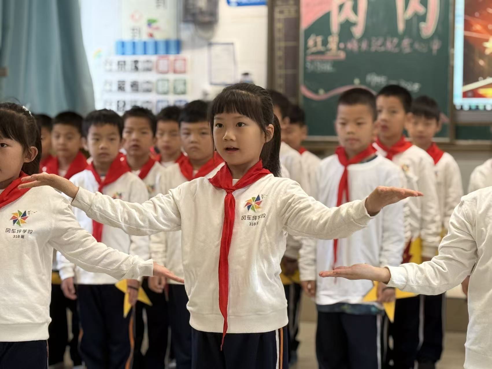 风车坪学校开展“班班诵读”活动