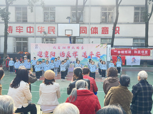 罗祖殿社区开展“迎重阳 话反诈 送平安”邻里节活动​