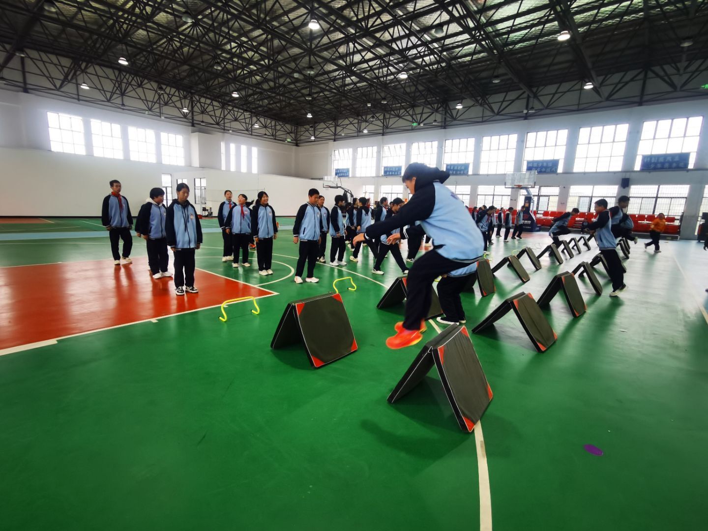 建元中学2025年新入职教师“建元杯”课堂教学竞赛圆满落幕