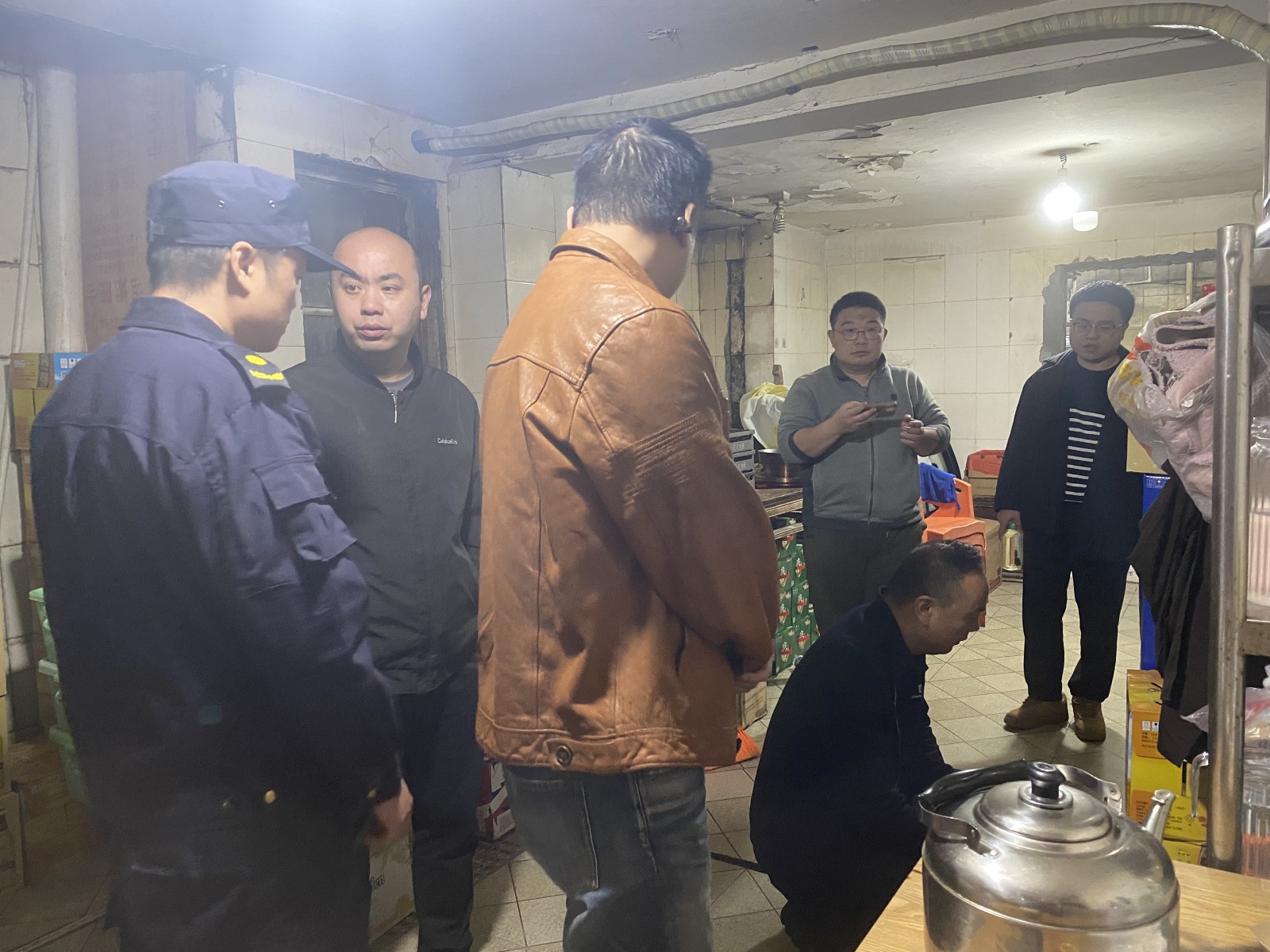 【平安雨湖】关圣殿社区联合多部门检查“九小场所”