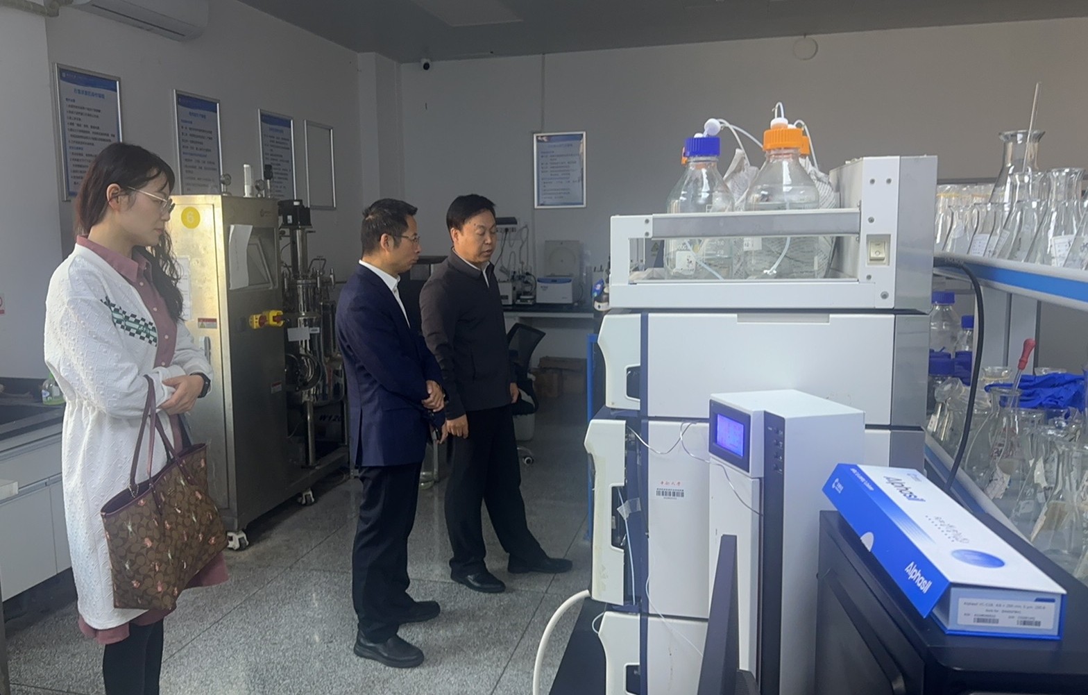 产教融合强产业 雨高集团围绕生物医药产业链开展生物医药和大健康产业精准招商