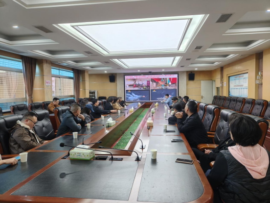 万新社区：开展消防安全演练，筑牢秋冬安全防线