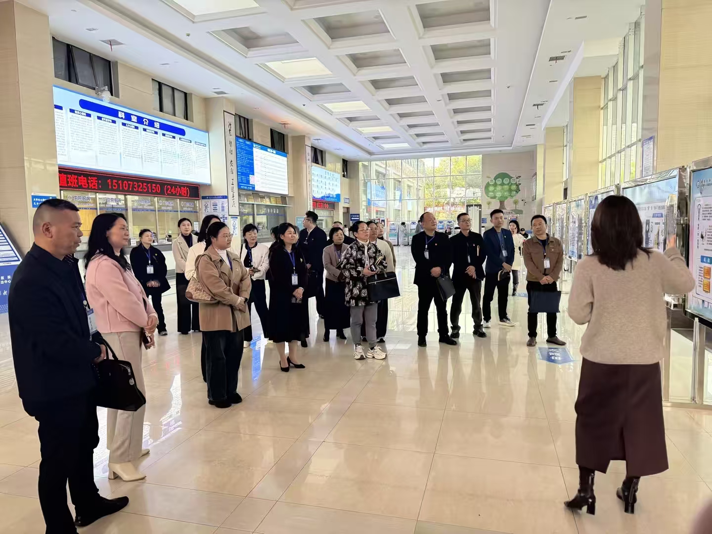 雨湖区卫健系统与市五医院深化“医者红”党建联建