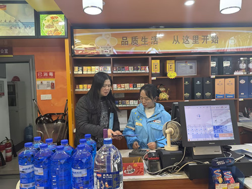 昭潭街道组织开展“以诚待人 以信立身”宣传活动