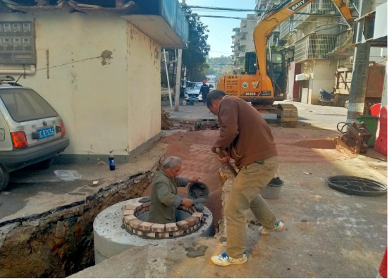 高效协同解民忧，新桥社区雨污管道改造一日半时间完工