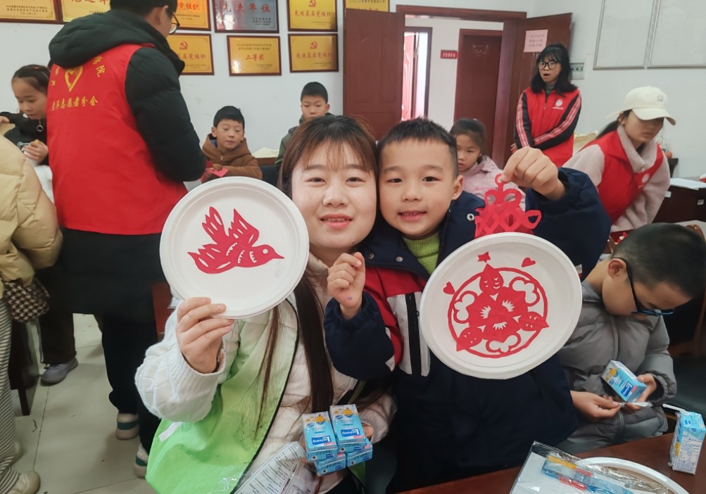 和平街道社工站：指尖非遗润童心 传统文化伴成长