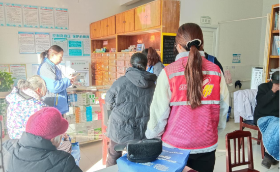 眼健康服务零距离！白鹭湖村公益眼科义诊获村民点赞