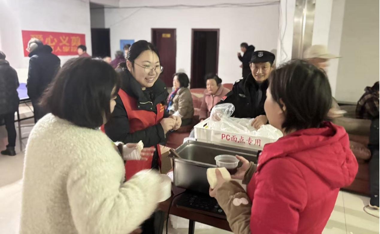 民乐社区开展“我爱湘潭我的家”“浓情腊八暖人心 和美邻里一家亲”腊八节主题活动