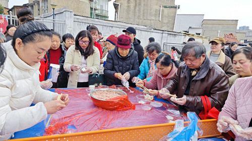 新春走基层丨饺香迎新春 温情暖人心——烟竹社区包饺子送温暖，情暖辖区困难群体
