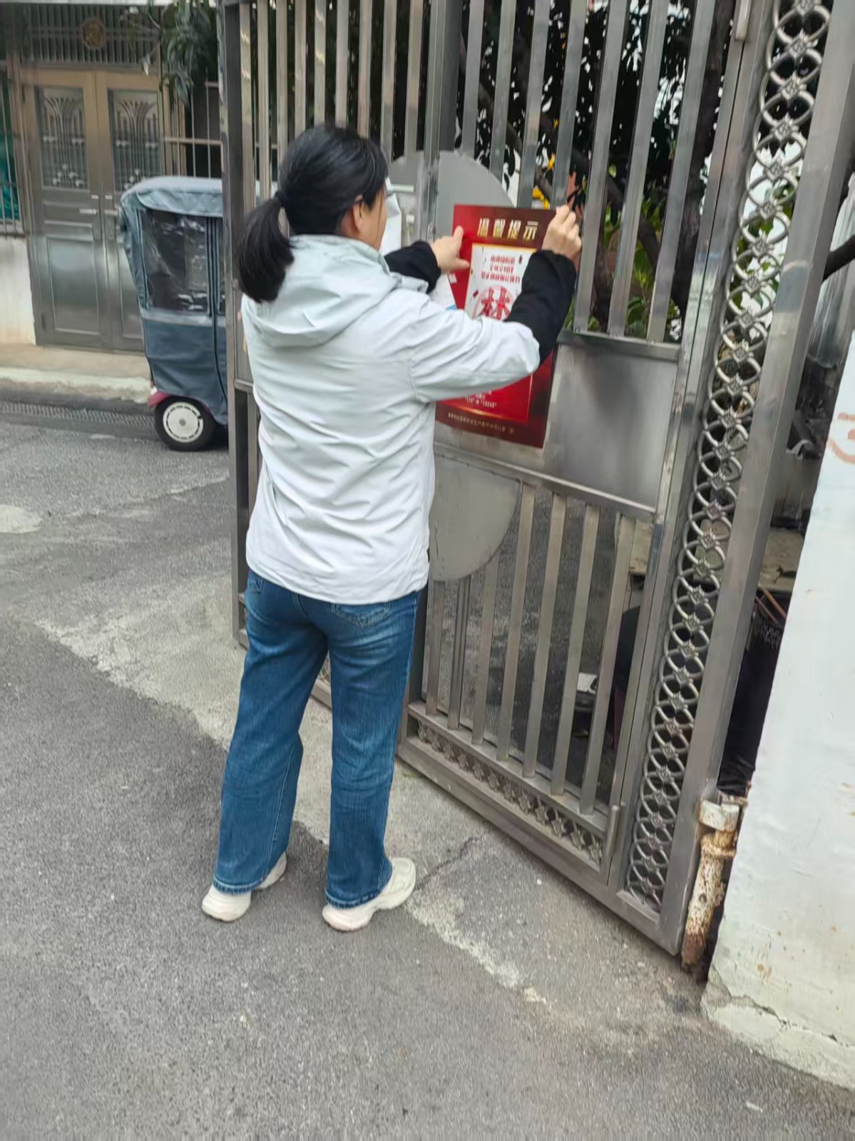 和平桥社区开展烟花爆竹禁燃禁放专项宣传行动