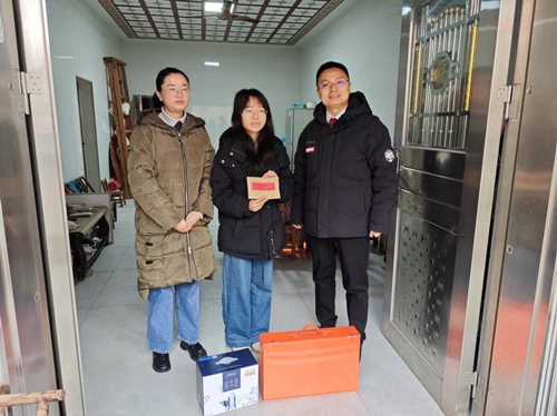 烟竹社区：暖心关怀护成长 真情慰问暖童心