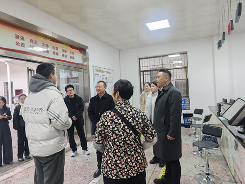 区领导走访慰问困境青少年