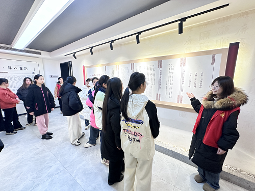 罗祖殿社区组织青少年参观清廉文化教育馆