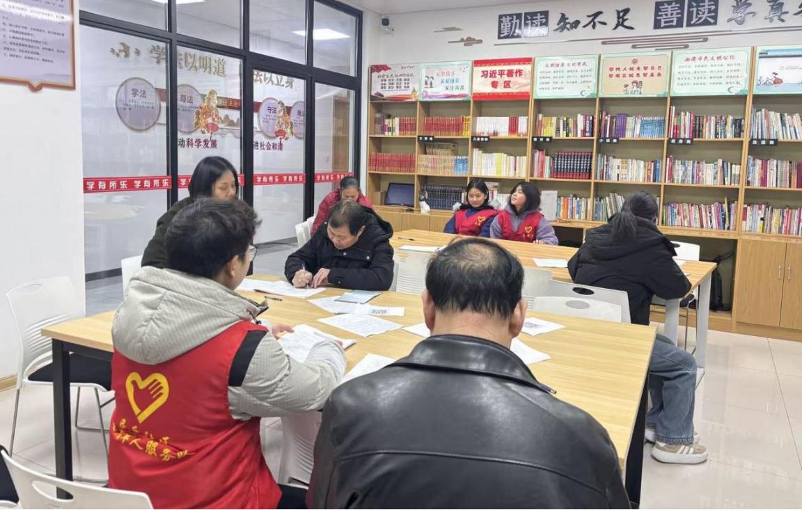 民乐社区携手公交公司筑牢安全防线，共护学生通学之路