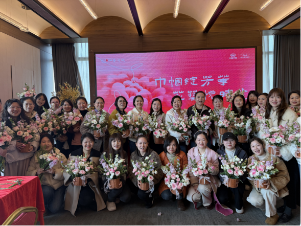 先锋街道：开展庆祝“三八”国际妇女节“巾帼绽芳华，花艺悦时光”插花活动