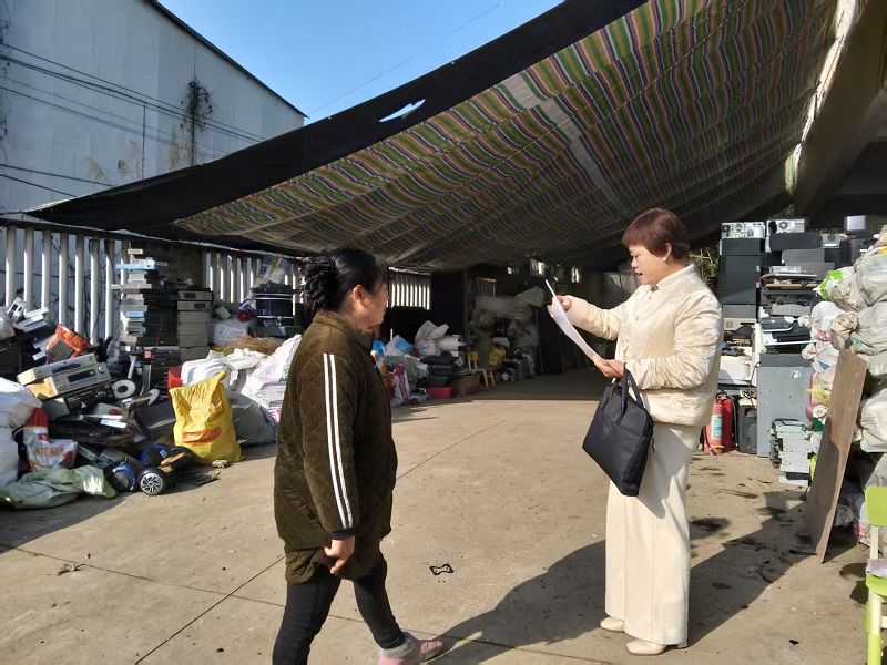 规范废品回收 护航社零消费 筑牢安全防线——鹤岭镇开展再生资源与商贸领域安全生产专项行动
