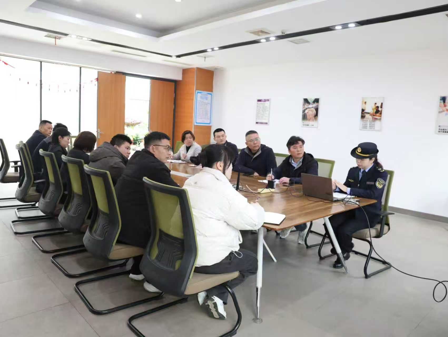 雨湖区市场监督管理局开展连锁餐饮企业食品安全专题培训