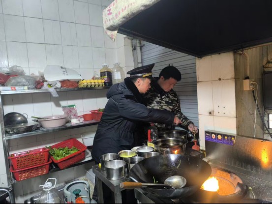 防范于未“燃”， 雨湖城管开展燃气安全隐患排查整治专项行动