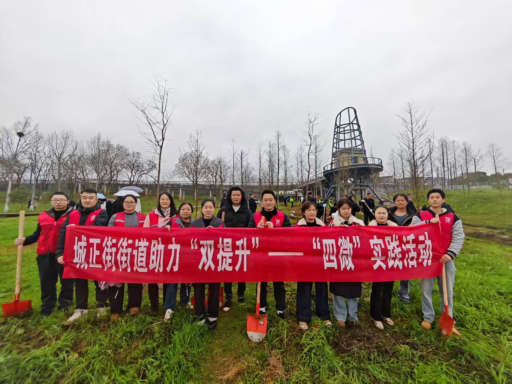 城正街街道“双提升”：履“植”尽责守护母亲河