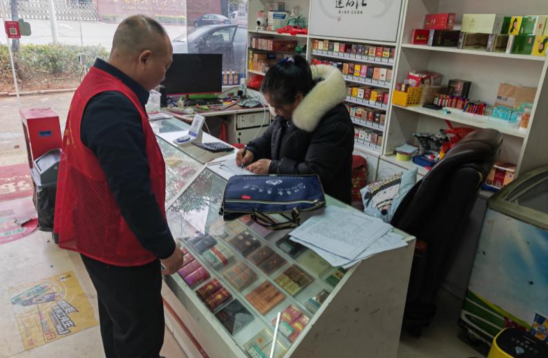 桃李社区开展食品安全检查暨毒蘑菇防控宣传活动