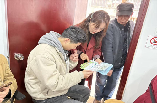 富民城社区开展城居养老保险政策宣传 贴心服务暖民心