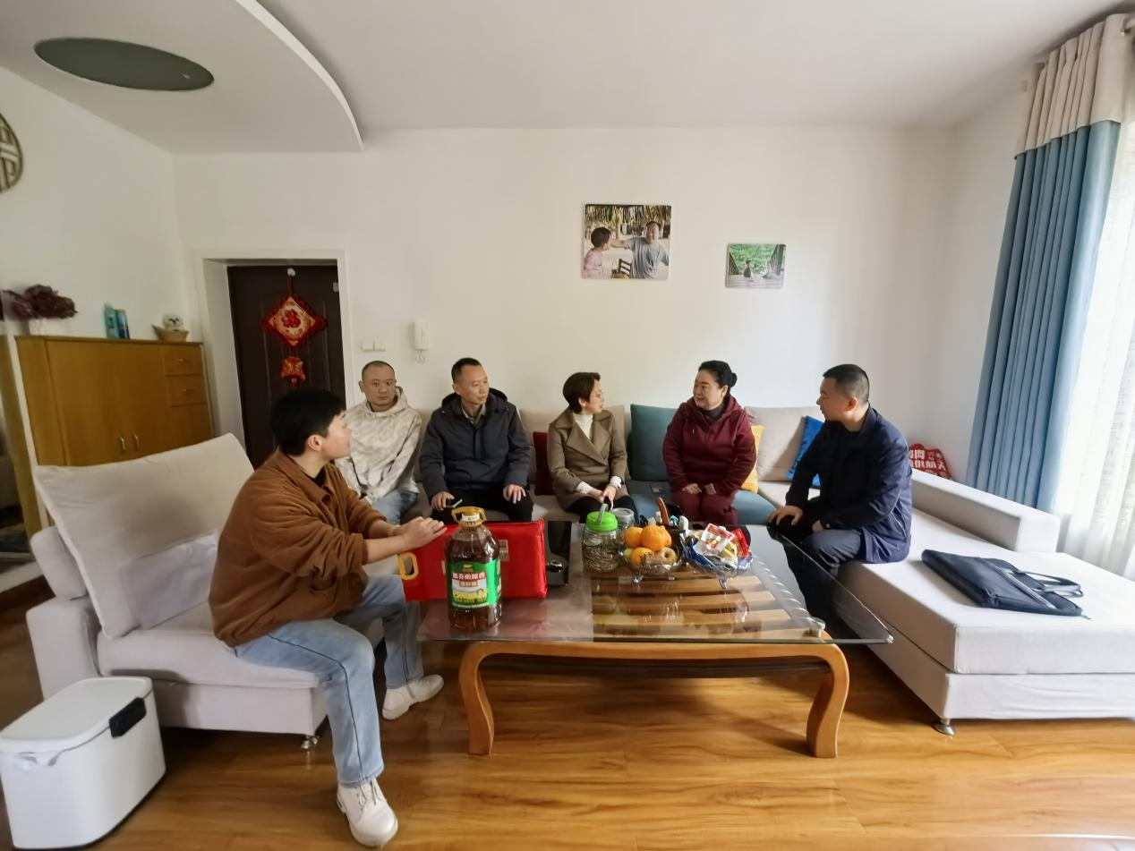 聚侨力 暖侨心 促提升 ——区侨联一行赴三义井社区调研侨联工作