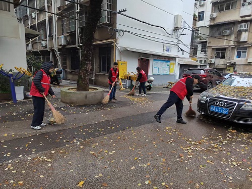 龙子巷社区：开展“双提升”行动，老旧小区换新貌