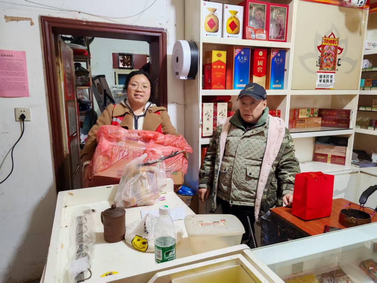 瞻岳门社区：聚力双提升 平安共守护