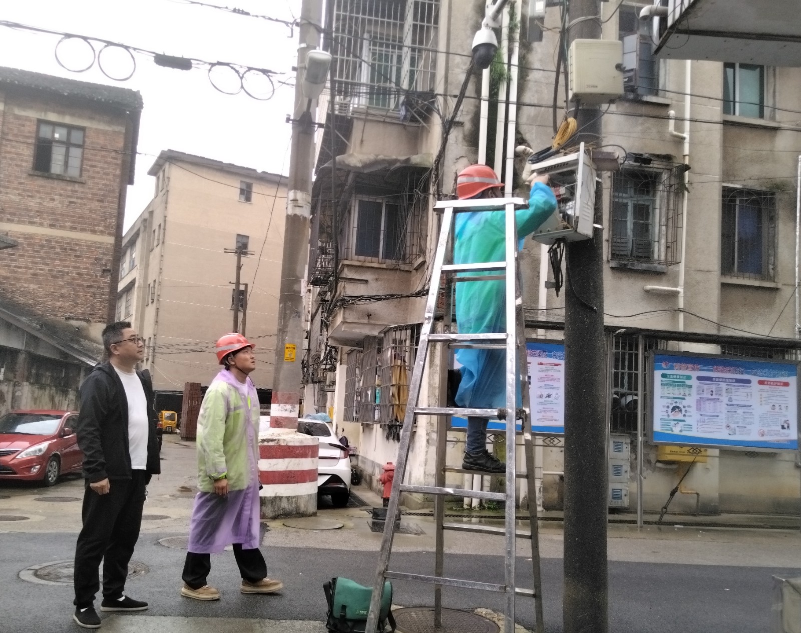 瞻岳门社区：协同排查除隐患 筑牢安全防护网