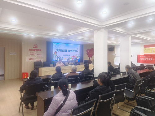 文明交通 携手共创 ——宝丰街社区扎实开展 “一盔一带”安全守护主题宣传活动