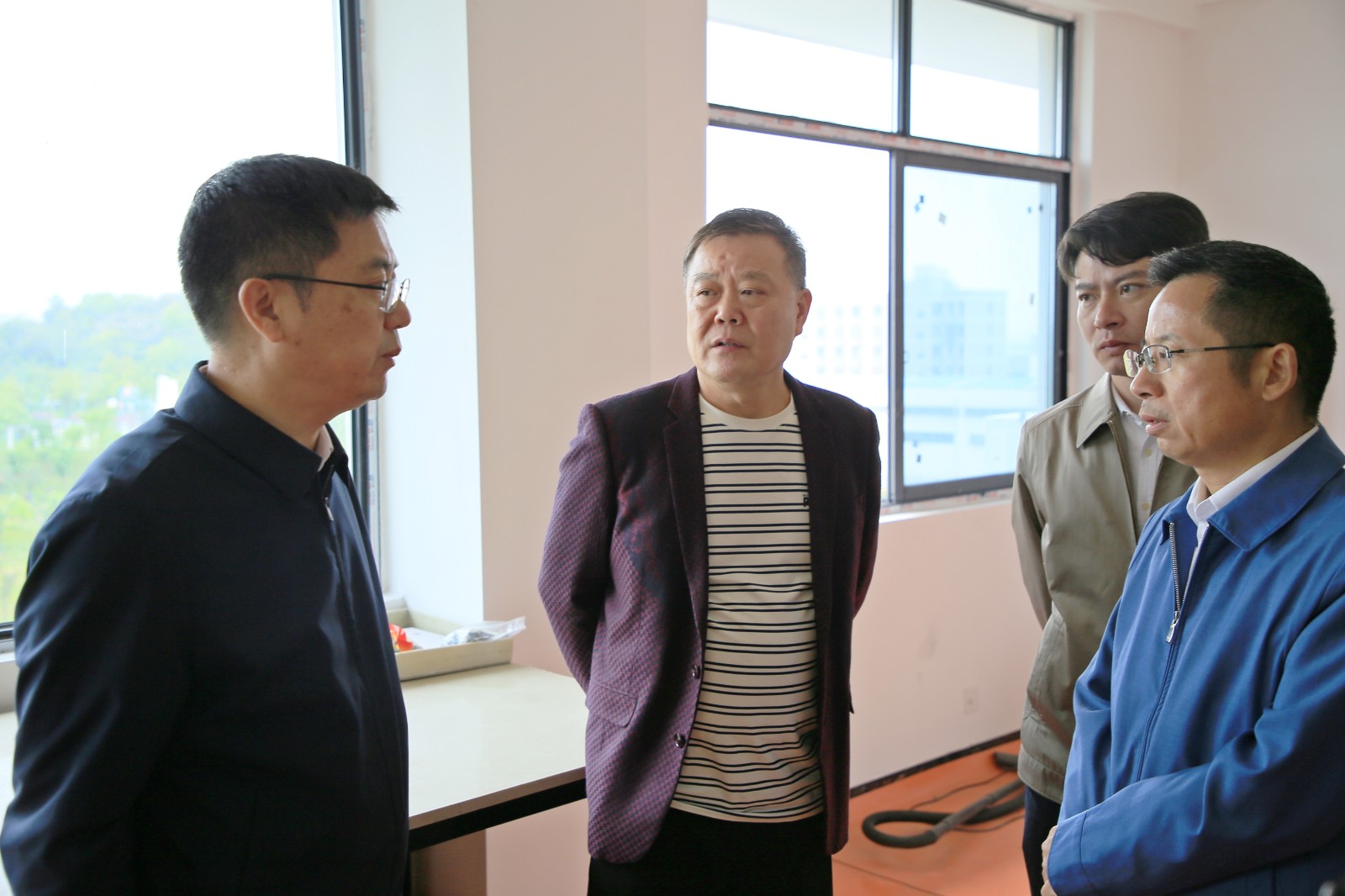 陈小平赴园区开展“企业服务年”走访调研
