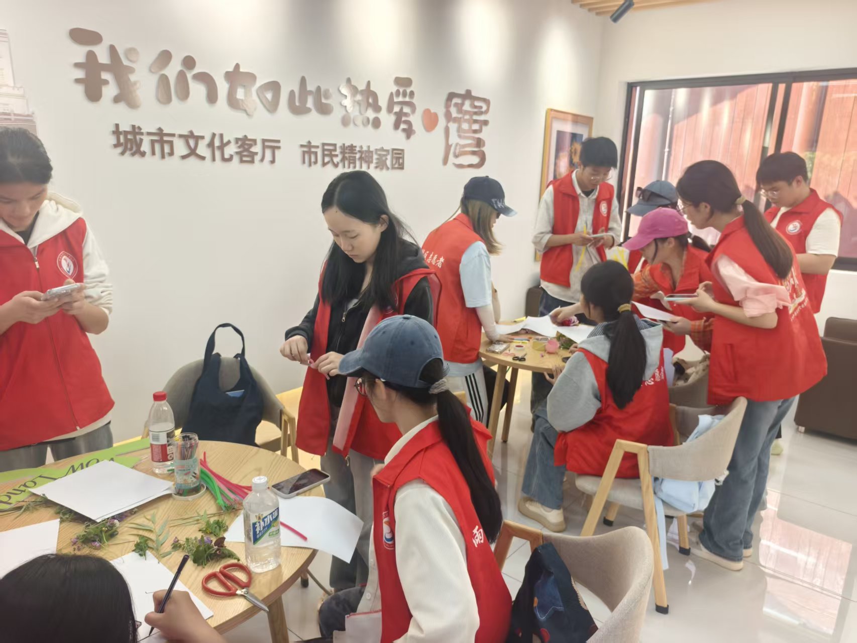 追风护江迎旅发 红韵传情守家园——雨湖区河小青走进窑湾开展世界地球日活动