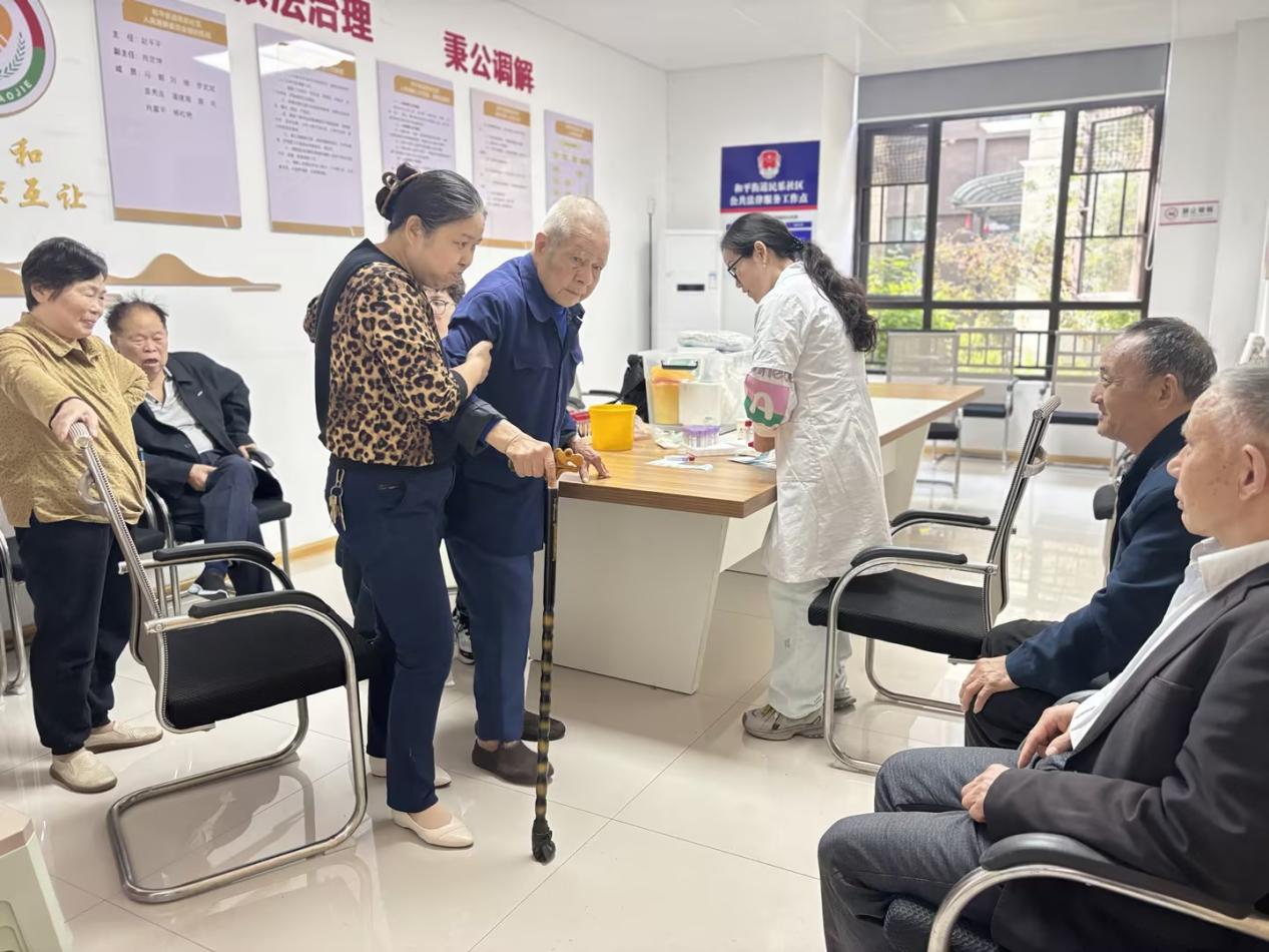 民乐社区：情暖桑榆护安康 免费体检暖民心