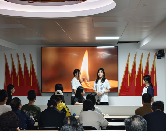 “红丝带・五心辉”党建引领基层治理 ， 湘大社区党支部开展“一盏油灯，映见信仰坐标”特色红色故事微宣讲