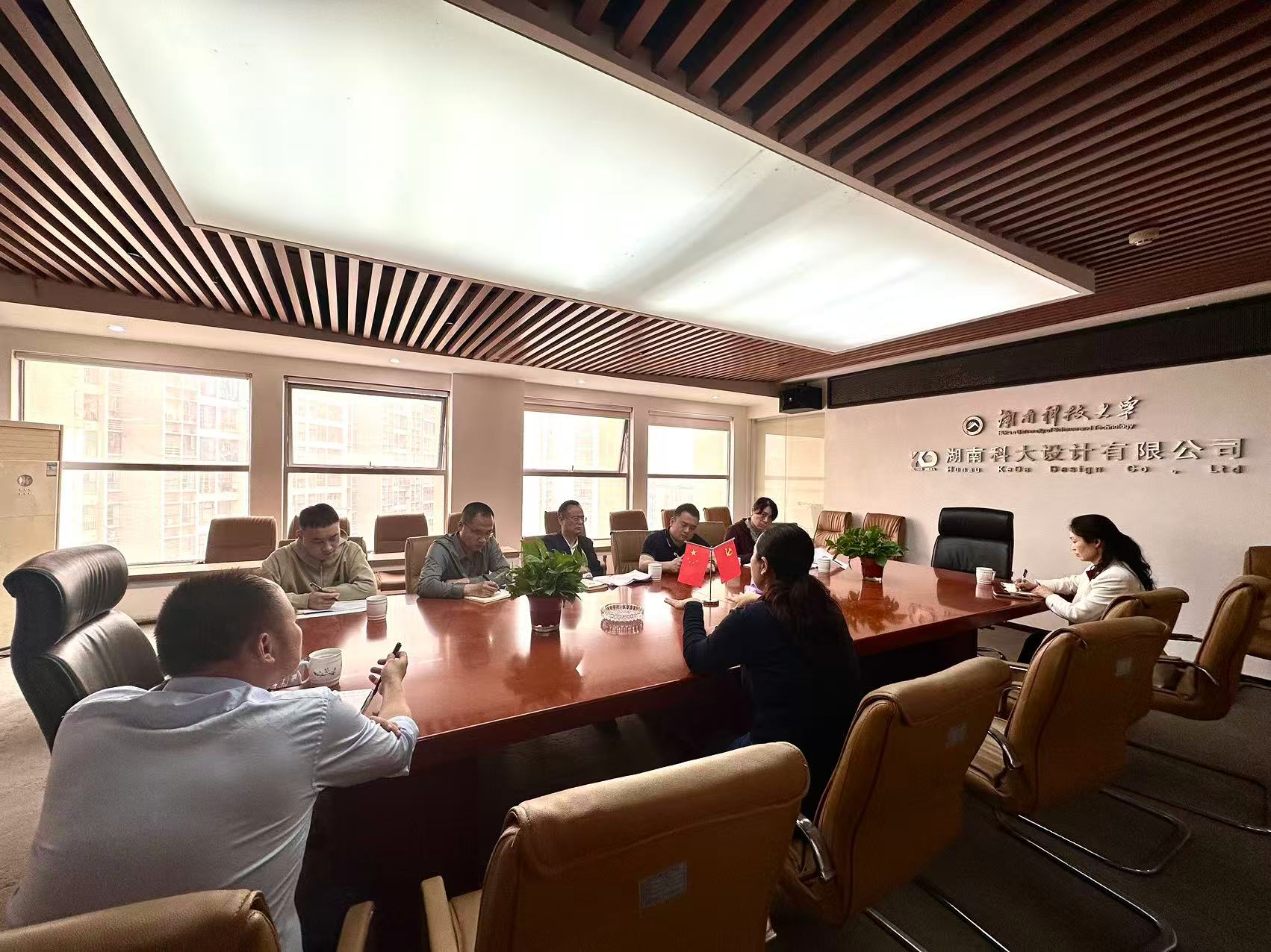 雨湖区人大常委会： “帮联走访”深入九华街道 “三听三问”服务企业纾困