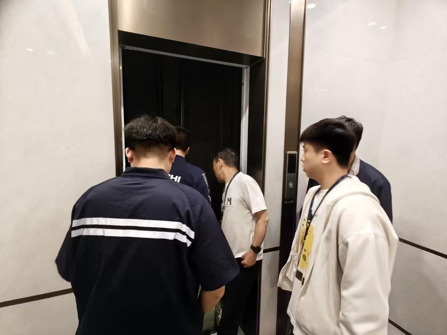 雨湖区市场监督管理局：深入开展电梯隐患排查 快速处置群众乘梯诉求