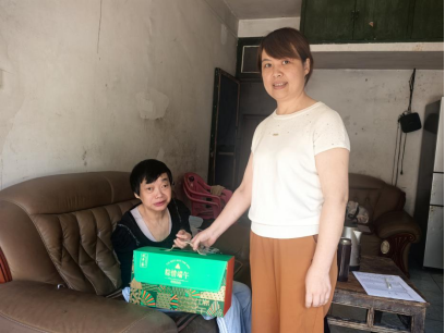 火车站社区开展困难残疾人端午慰问活动