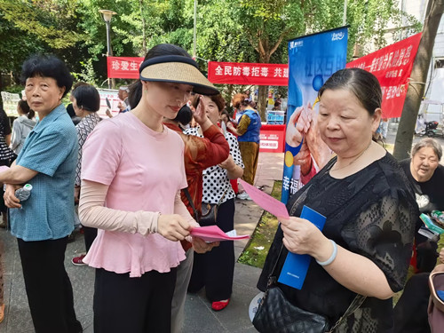 广园社区开展“新风润莲城 端午树新风”移风易俗主题宣传活动