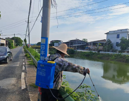 尚源新村：开展团结渠沿线环境整治行动