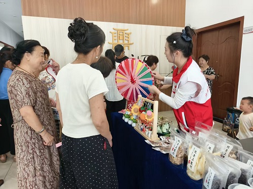 香囊寄安康 公益聚邻里——唐兴寺社区开展端午节主题活动