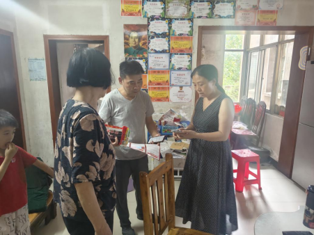 火车站社区扎实开展适龄青年征兵入户宣讲工作