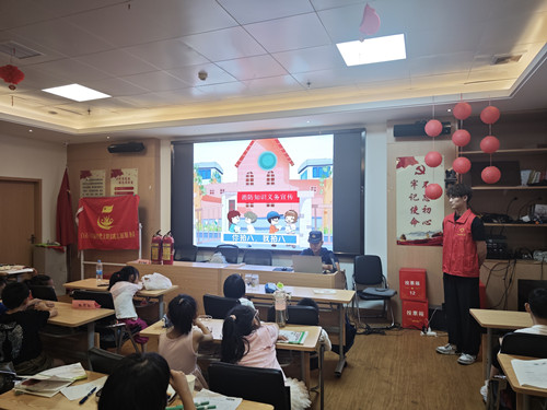 消防进社区 安全伴童行！白石社区开展青少年消防安全主题教育活动