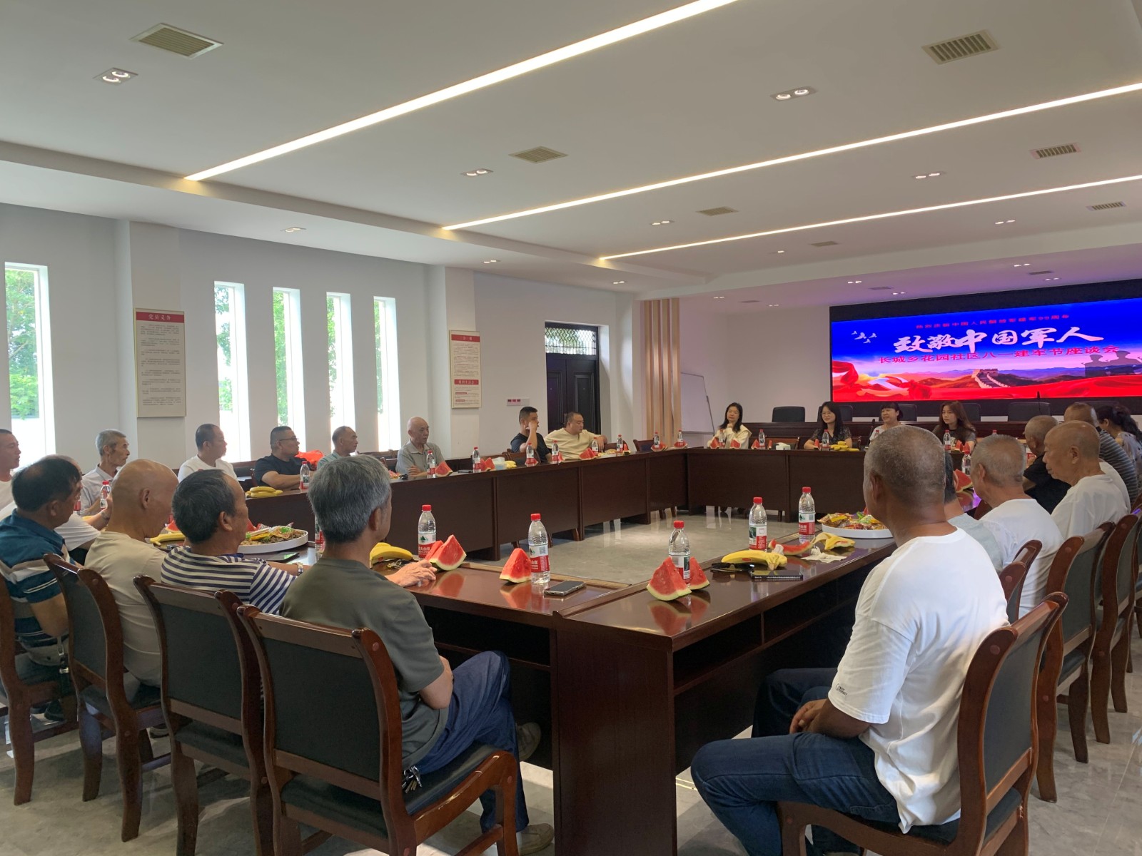 花园社区：唱响老兵之歌，共叙军旅情深