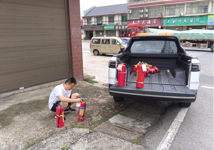 姜畲社区：排查隐患配器材 双管齐下保平安