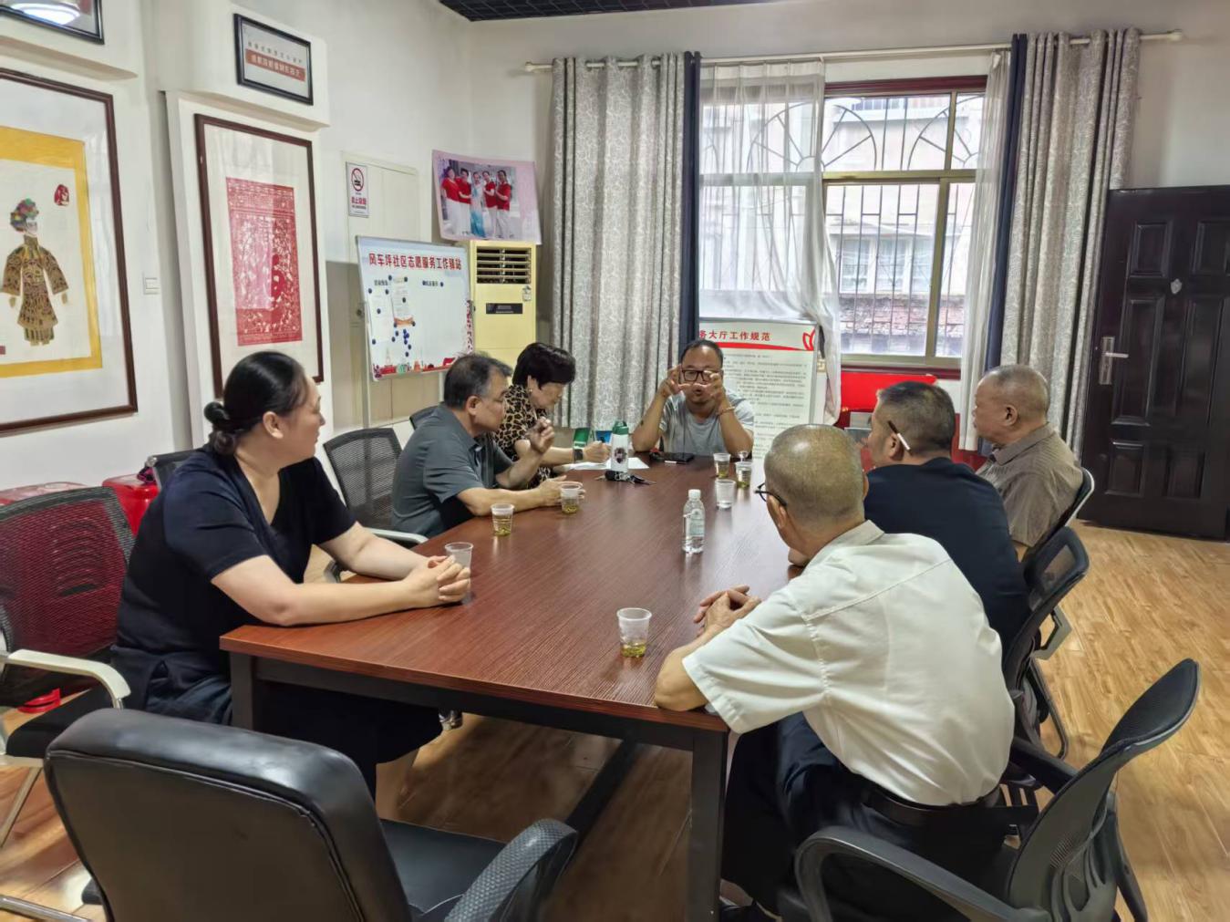 风车坪社区召开兴无湾老旧片区民情恳谈会
