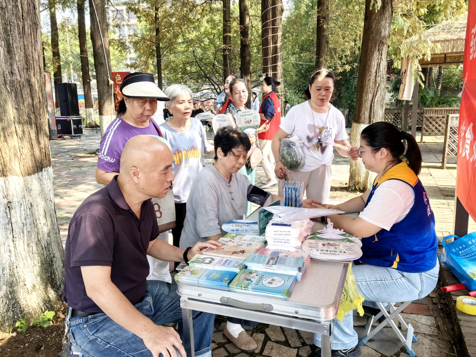 关圣殿社区：筑牢用药安全防线 科普服务直达民心