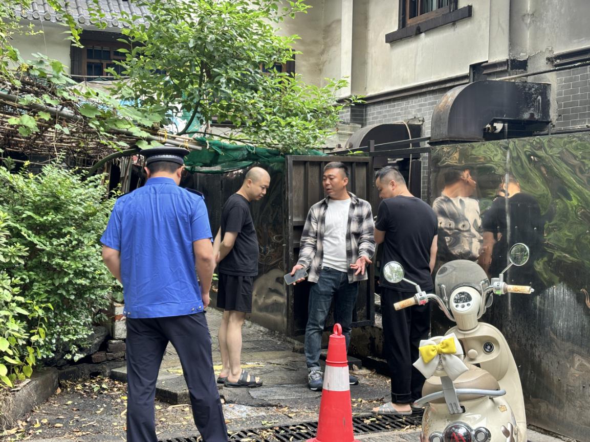 风车坪社区：油污扰民速处置 为民解忧护环境