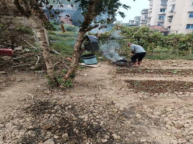 红旗社区：抓实禁烧巡查宣传，守护辖区蓝天净土